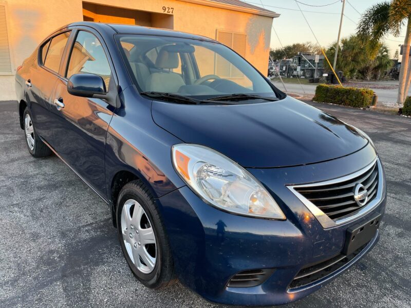 2012 NISSAN VERSA SV