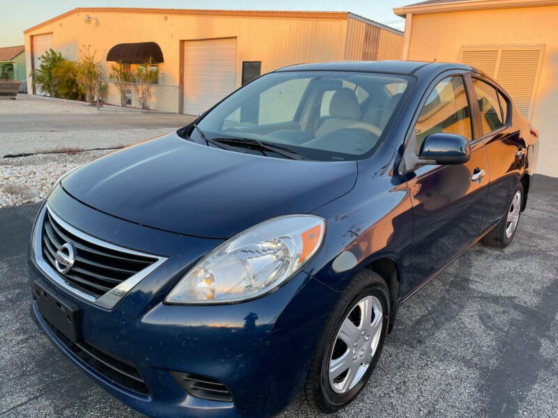 2012 NISSAN VERSA SV