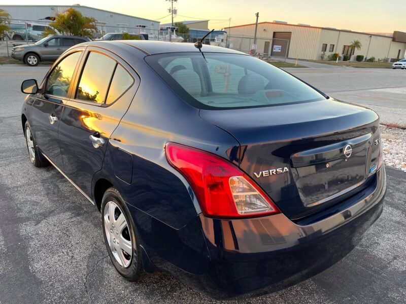 2012 NISSAN VERSA SV